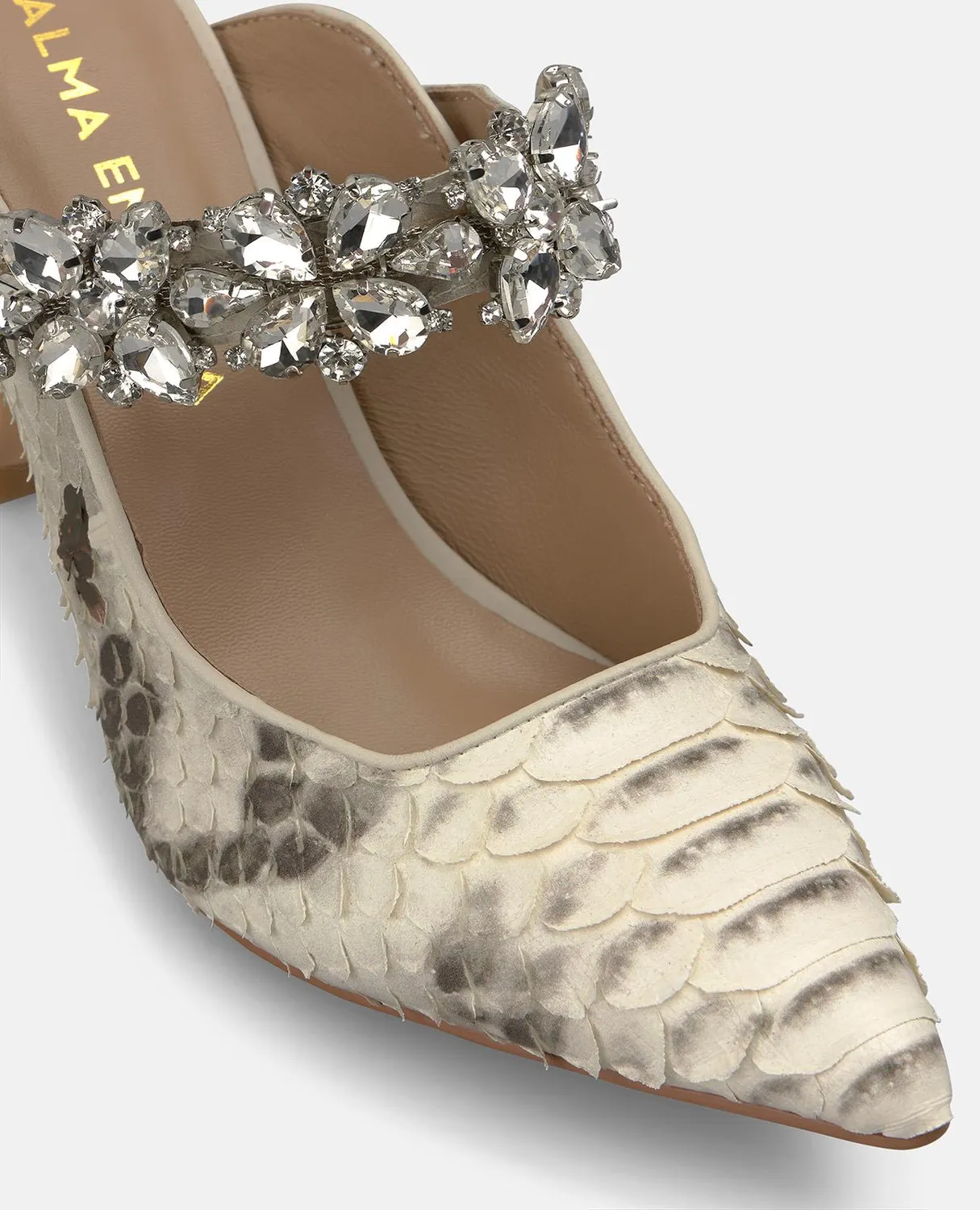 Alma en Pena I260252 escarpins vernis blanc talon 8 cm