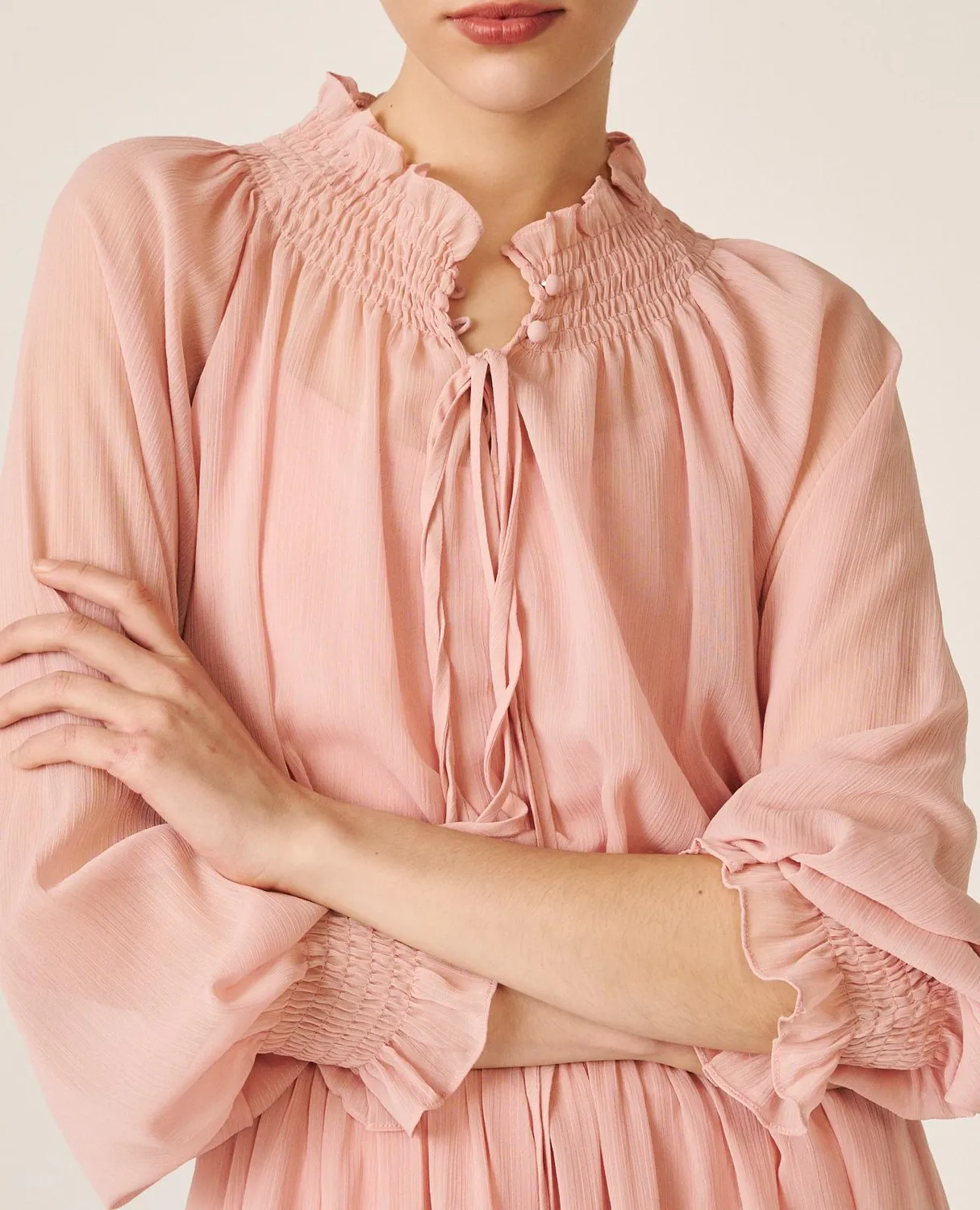Alma en Pena V26CL0255 robe longue rose col froncé