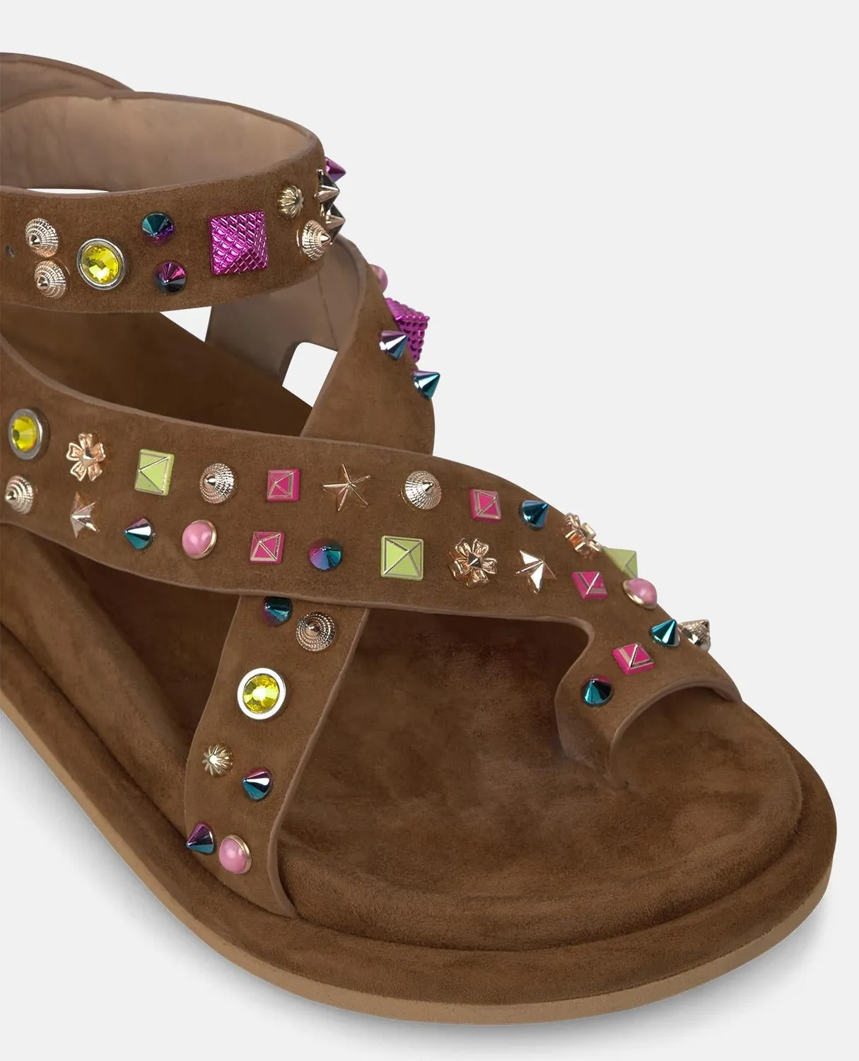 Alma en Pena V267004 sandales cuir camel cloutées plates