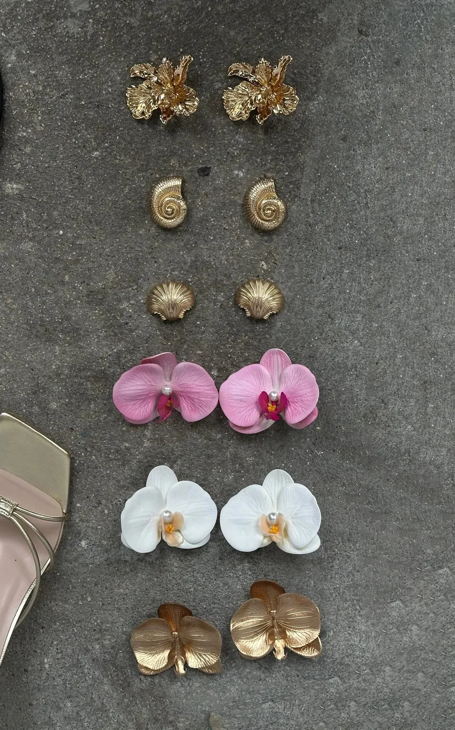 Mi/Mai Thira Nude mules beige 6 accessoires