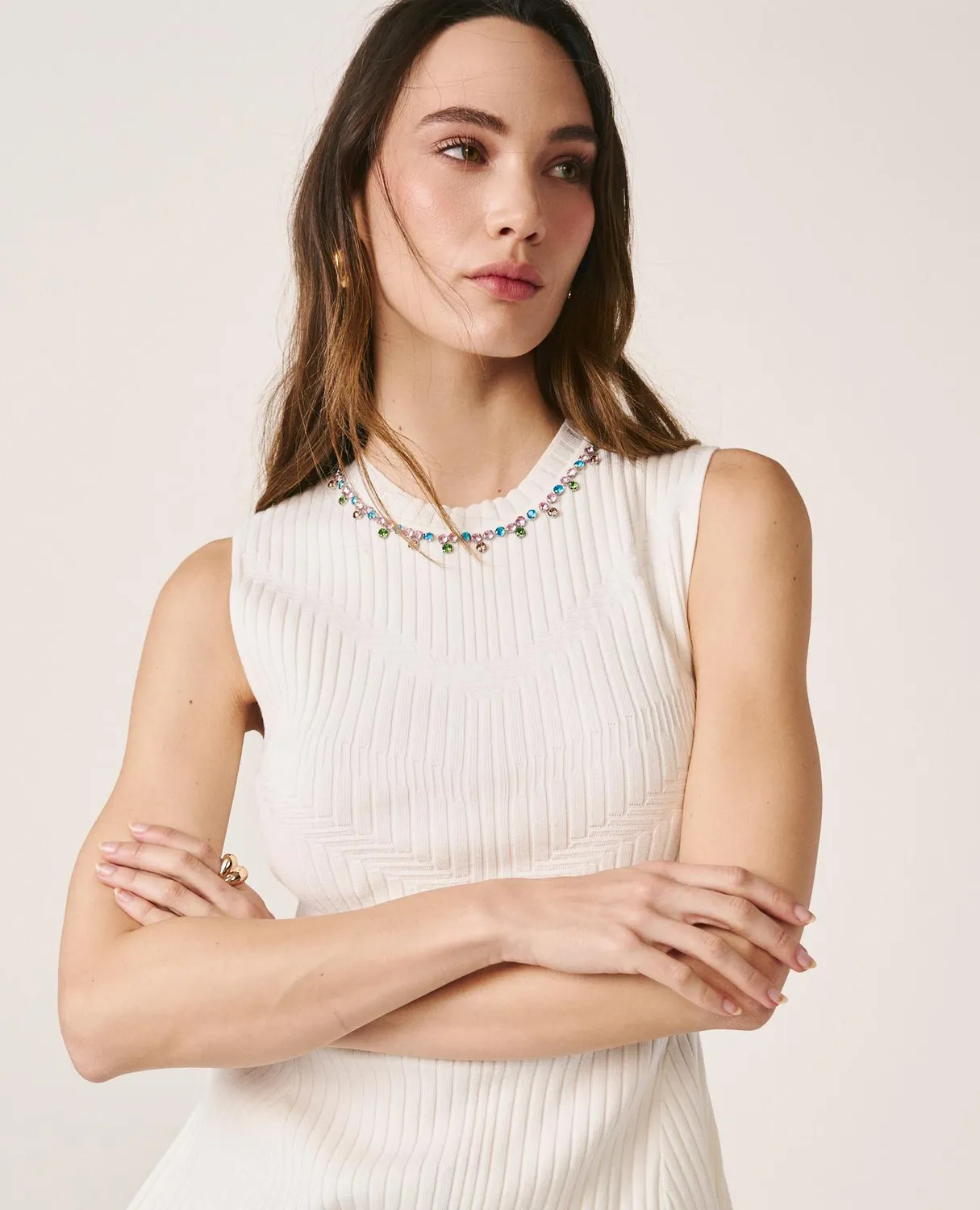 Alma en Pena V26CL0626 top blanc peplum brodé