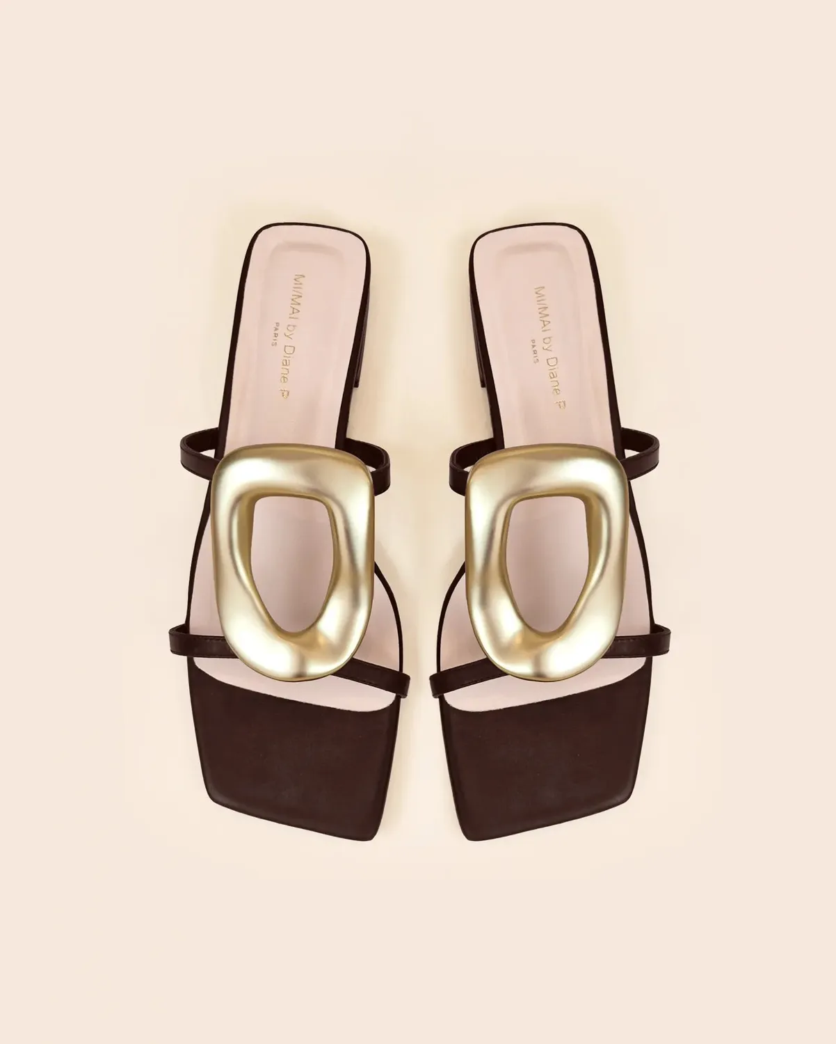 Mi/Mai Kos Chocolate nu-pieds cuir marron bijou doré