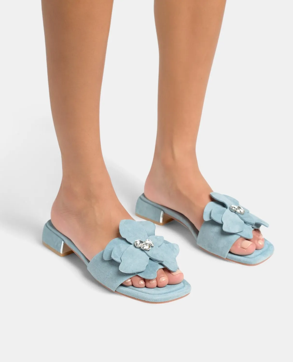 Alma en Pena V251944 sandales plates cuir bleu fleur