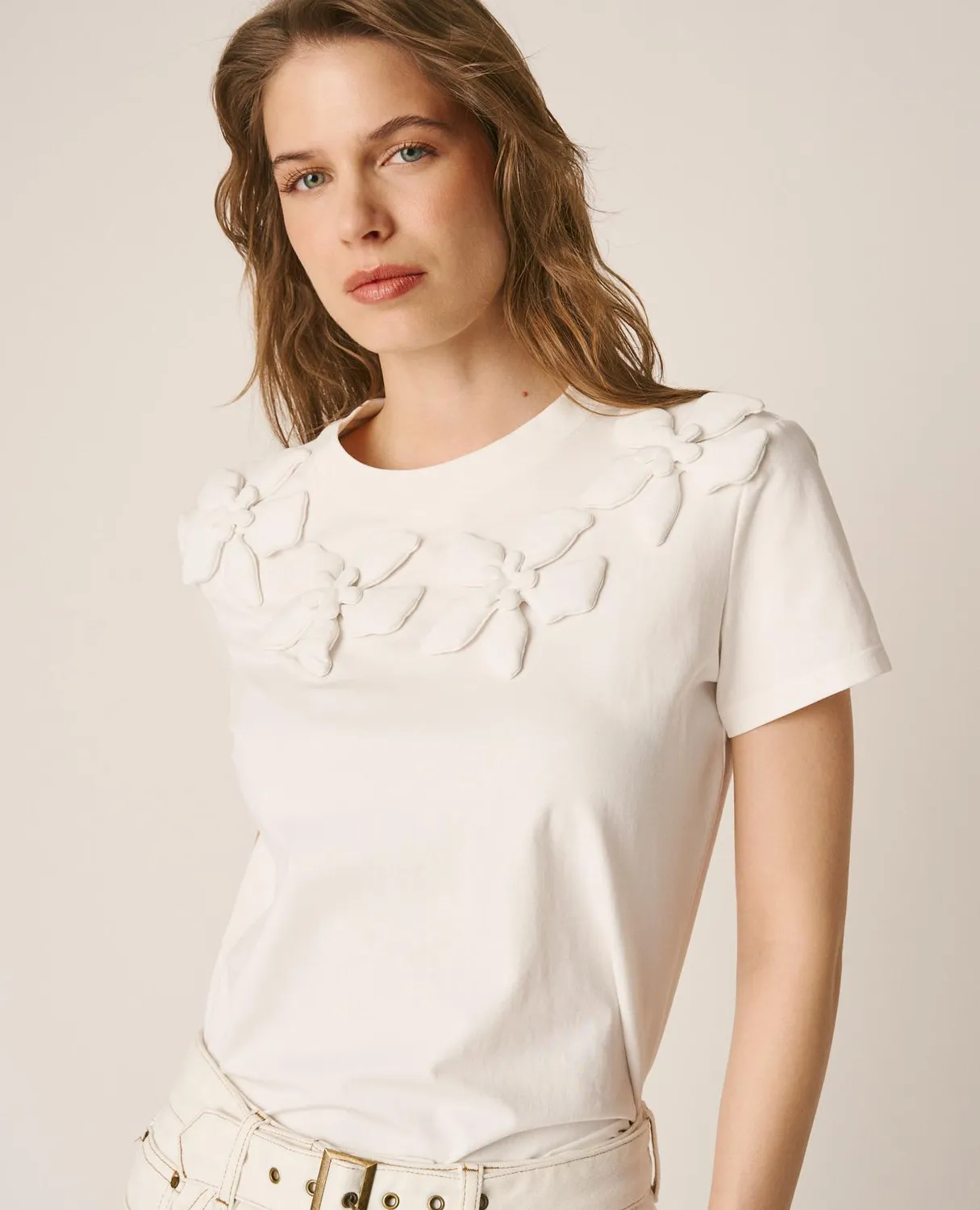 Alma en Pena V26CL0700 t-shirt blanc coton fleurs 3D