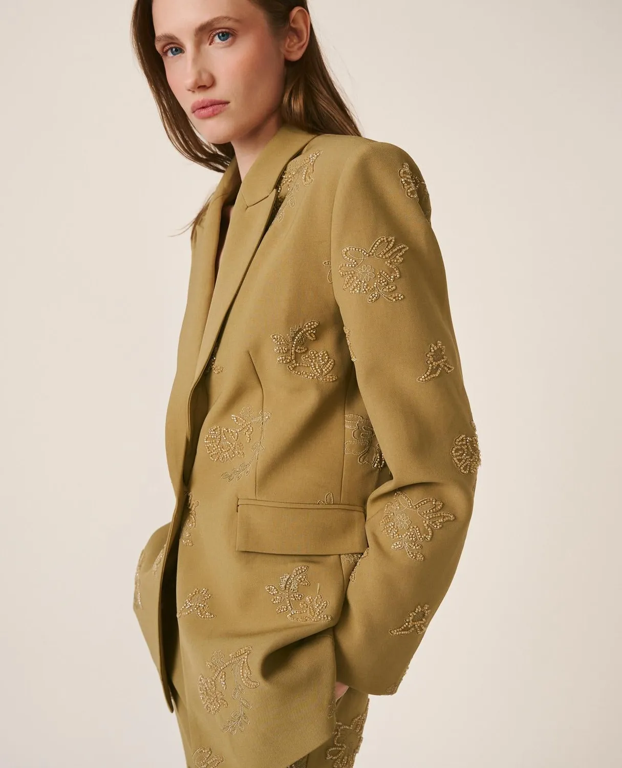 Alma en Pena V26CL1001 blazer crêpe kaki fluide boutonné