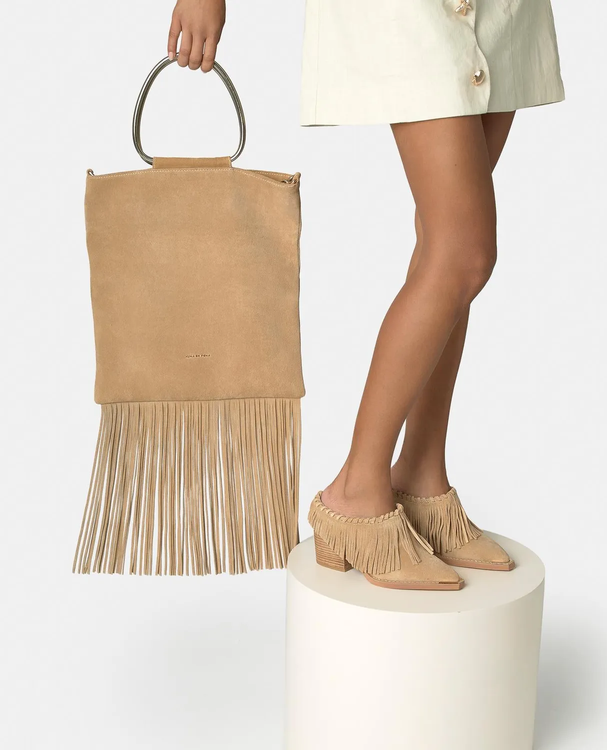 Alma en Pena V260106 mules sable franges talon 7 cm