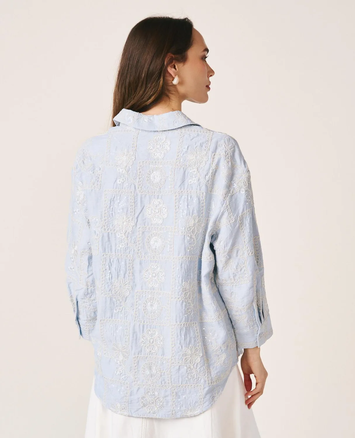 Alma en Pena V26CL0402 chemise bleue sequins brodés