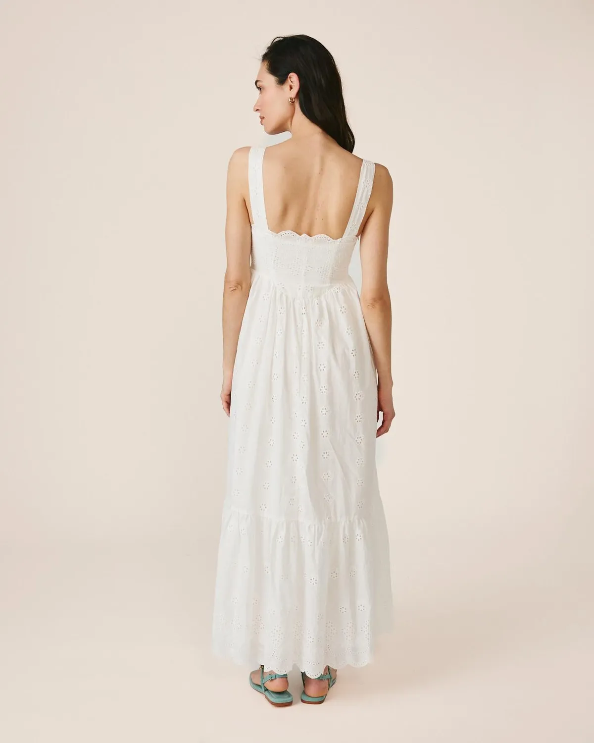 Alma en Pena V26CL0247 robe midi blanche broderie