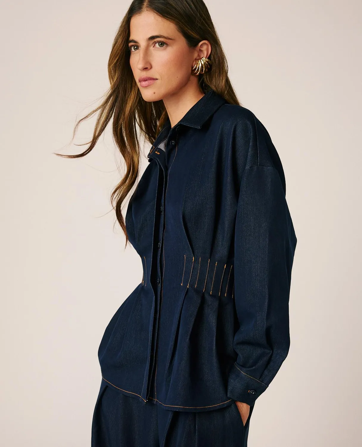 Alma en Pena I26CL0404 chemise denim indigo plissée