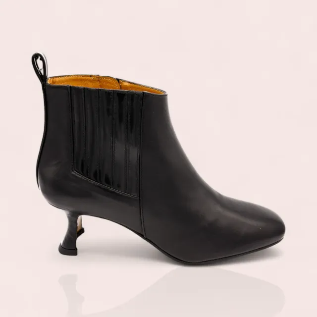Karine Arabian Naïri bottine cuir noir talon 50mm
