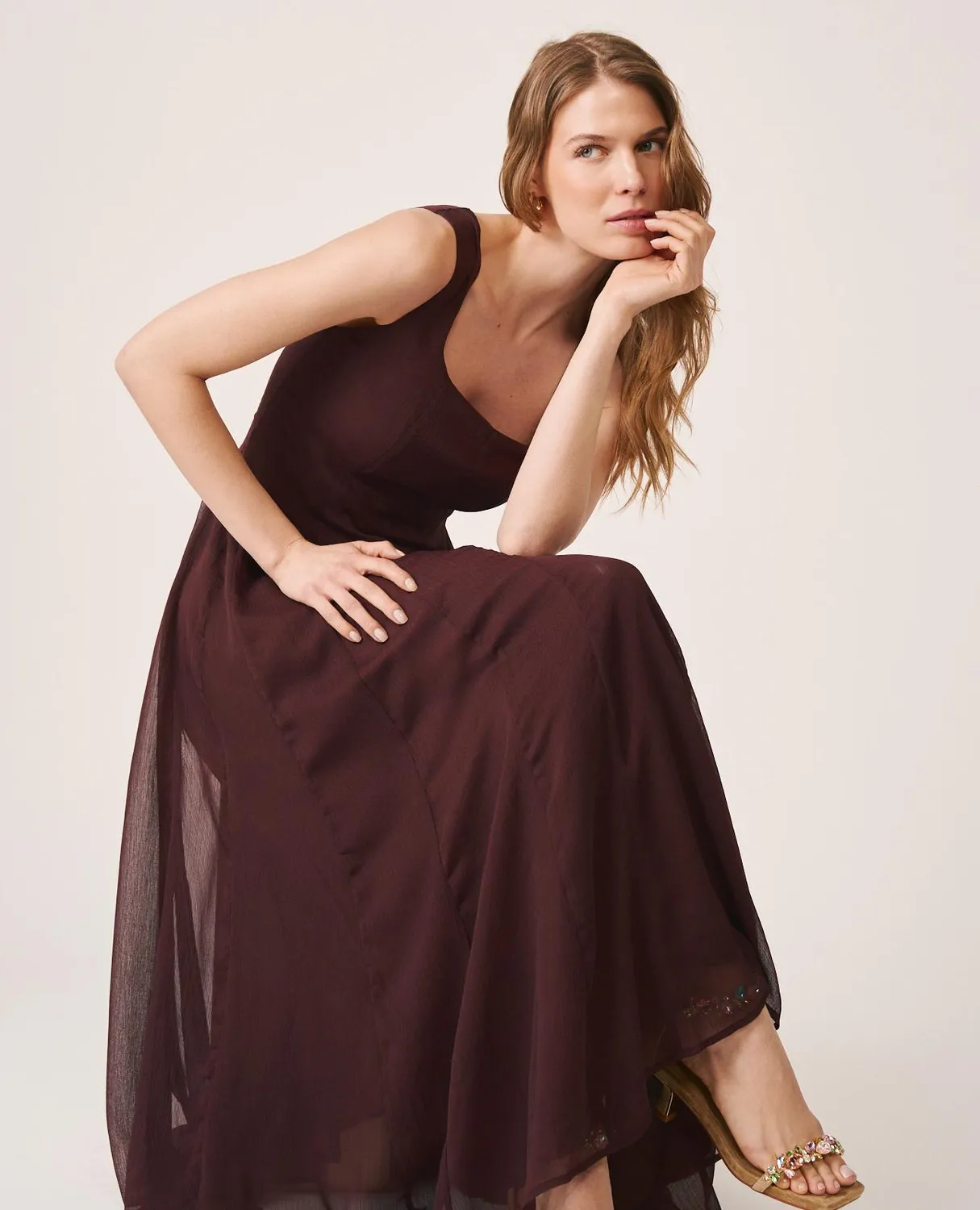 Alma En Pena V26CL0211 robe midi marron gaze fluide