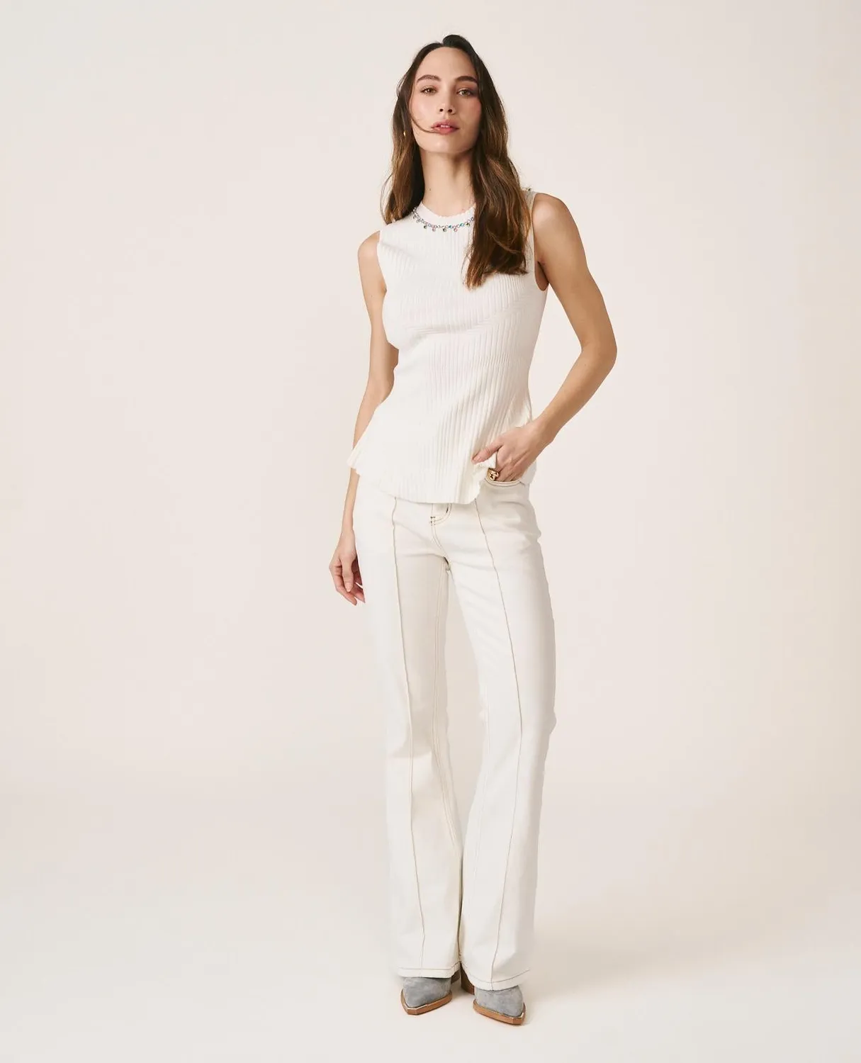 Alma en Pena V26CL0626 top blanc peplum brodé