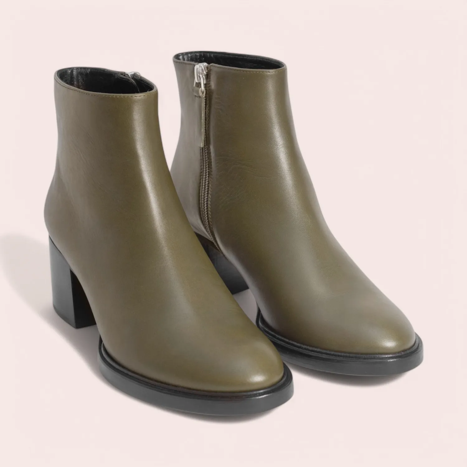 Karine Arabian Ella bottines cuir lisse kaki