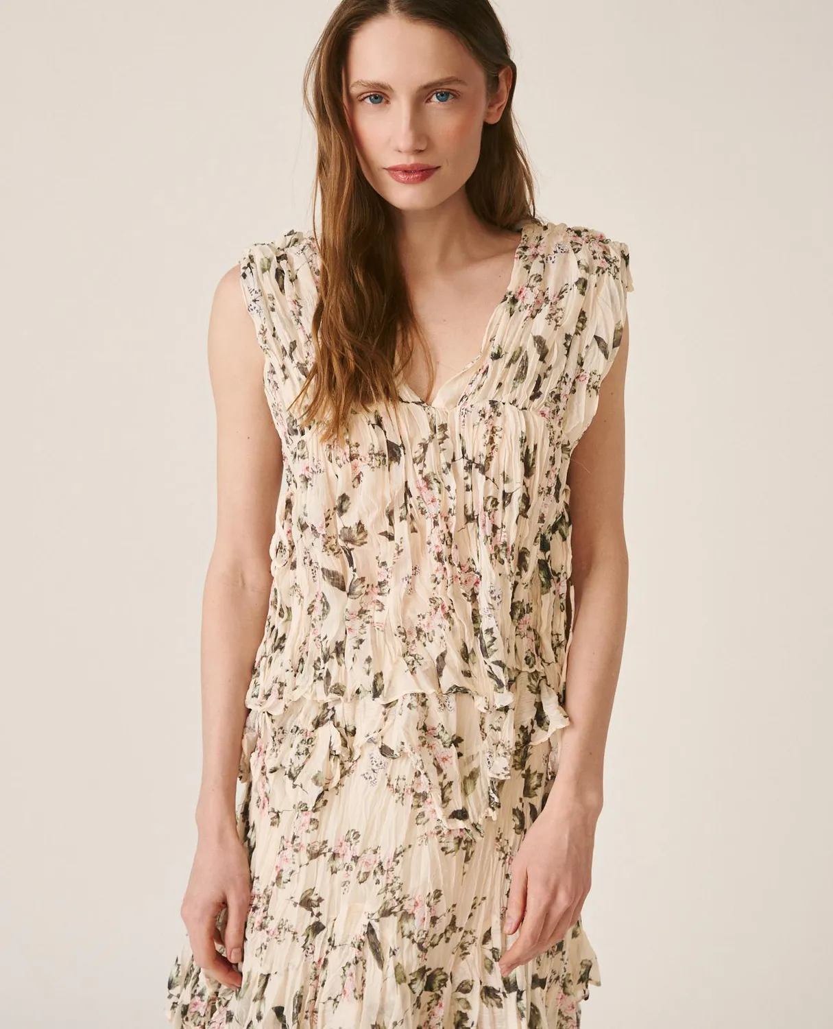 Alma en Pena V26CL0504 blouse verte fleurs sans manches