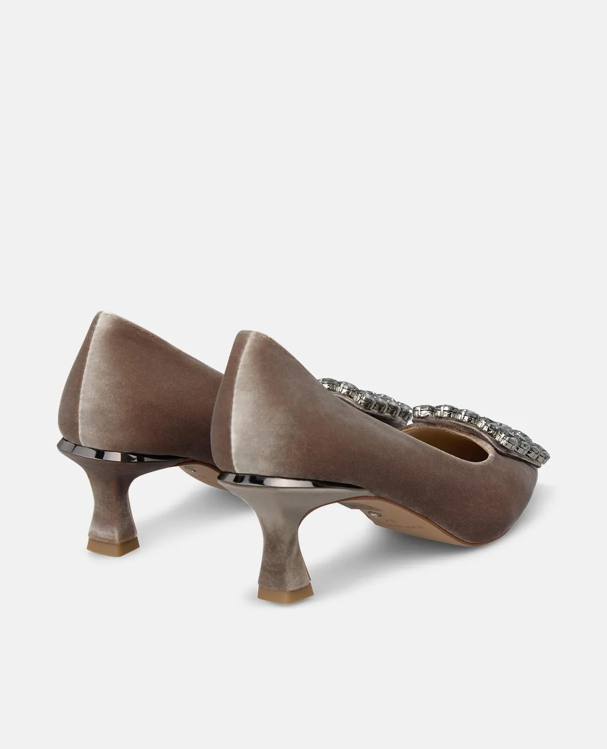 Alma en Pena I260226 escarpins velours vison bijou talon 6 cm