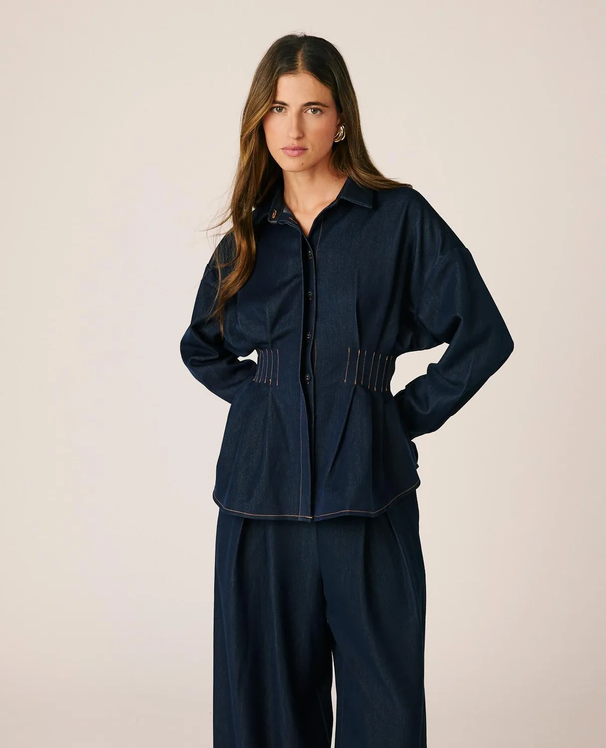 Alma en Pena I26CL0404 chemise denim indigo plissée