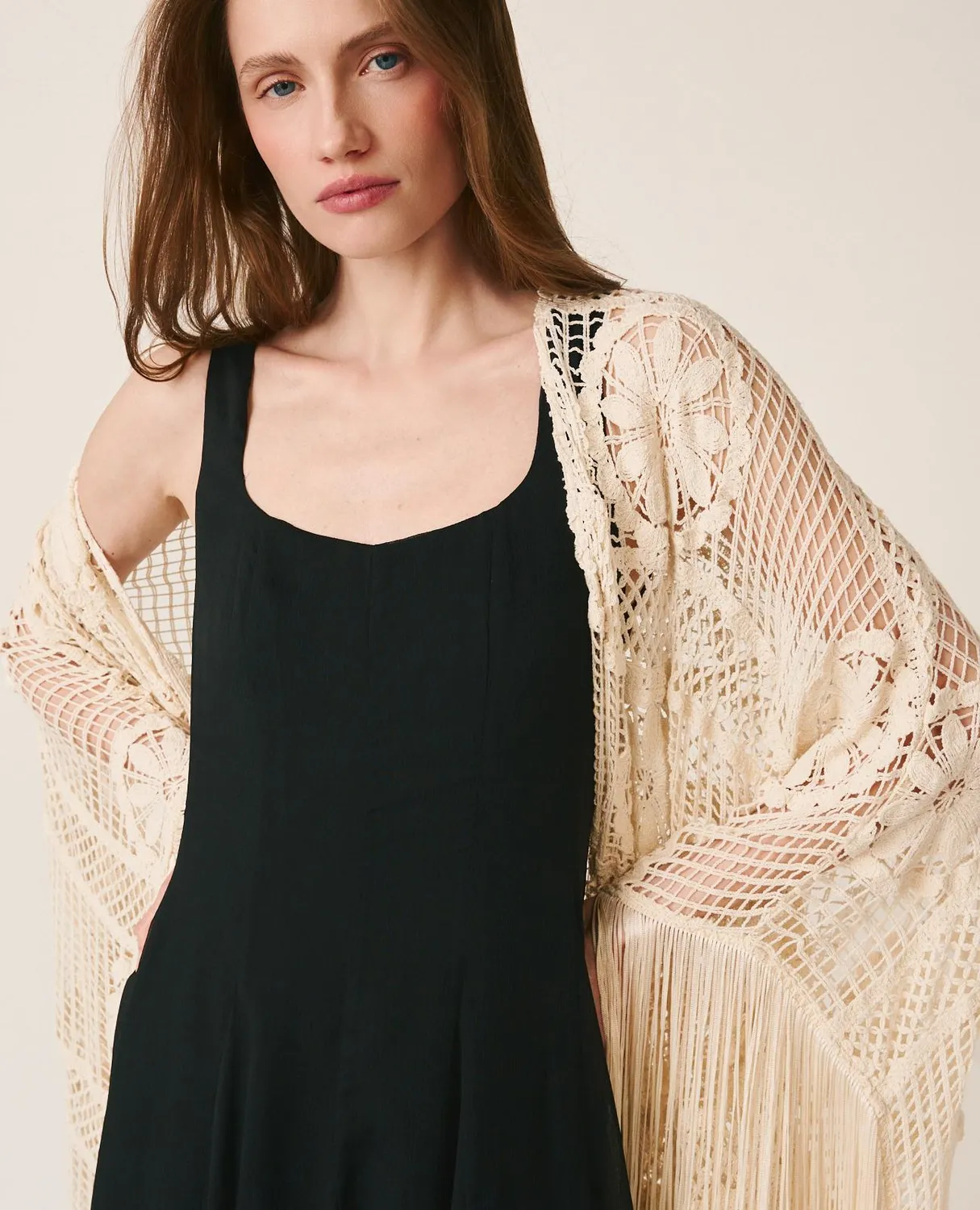 Alma en Pena V26CL1300 caftan crochet coton blanc