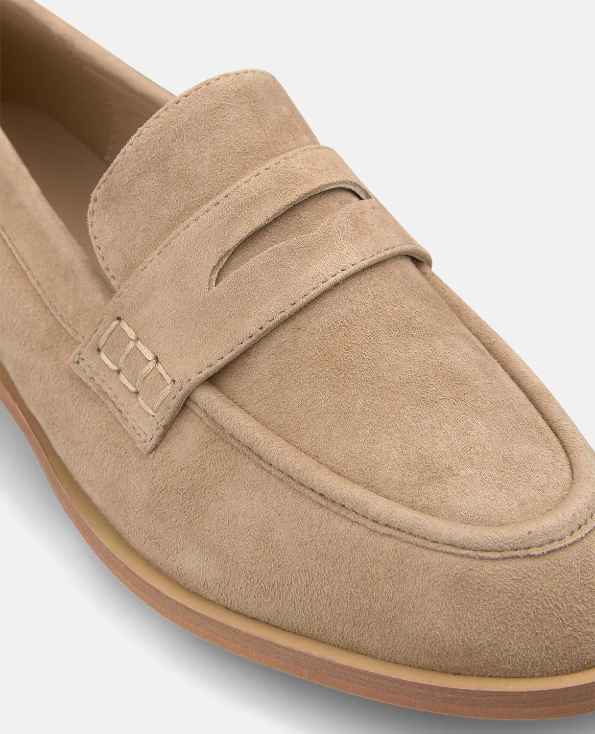 Alma en Pena V260800 mocassin beige cuir suède 2 cm