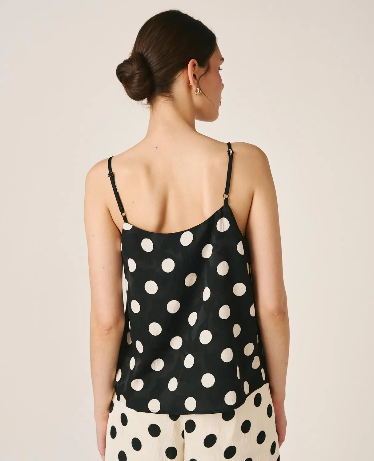 Alma en Pena V26CL0611 top satin à pois noir