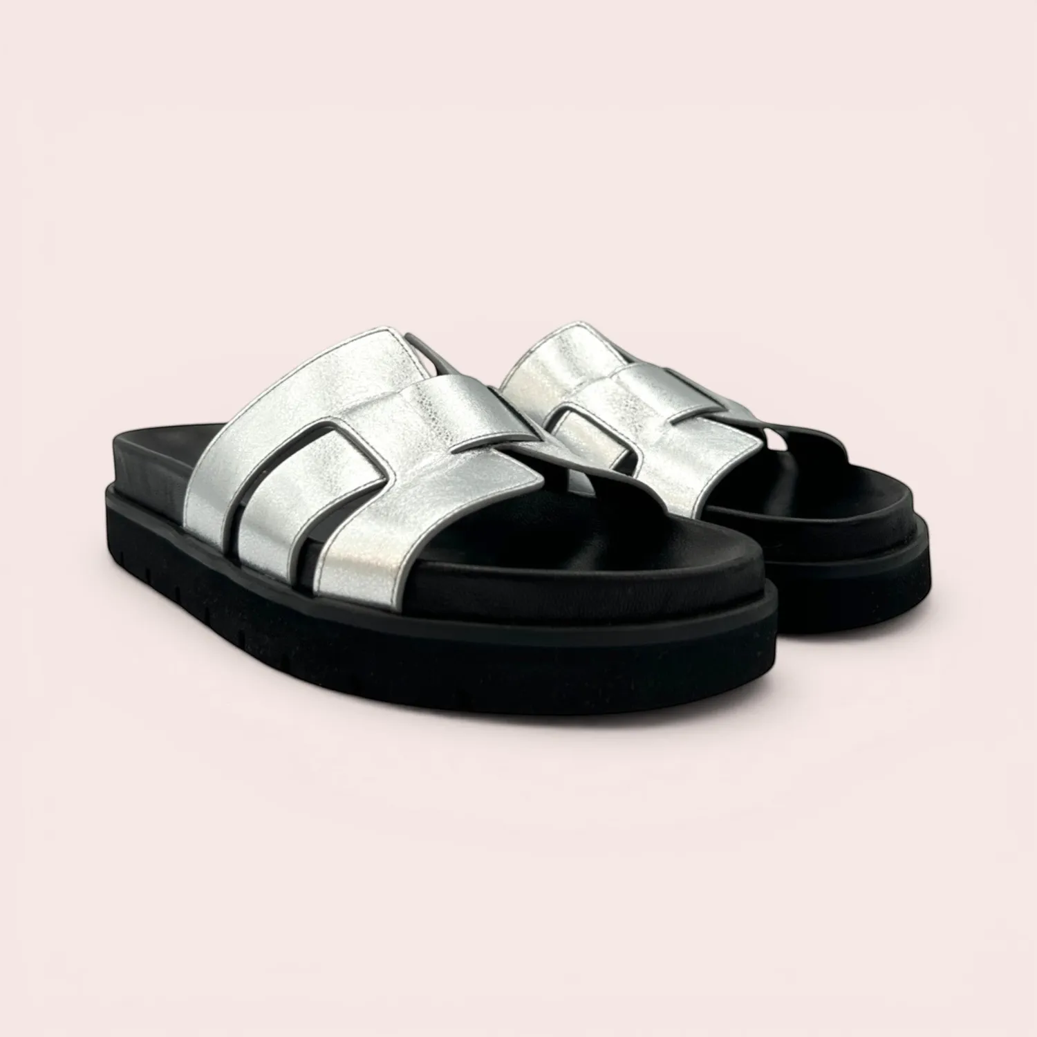 Karine Arabian Cubana mule plateforme cuir argent