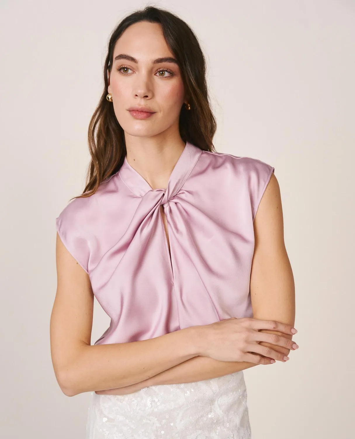 Alma en Pena V26CL0515 blouse satin lilas sans manches
