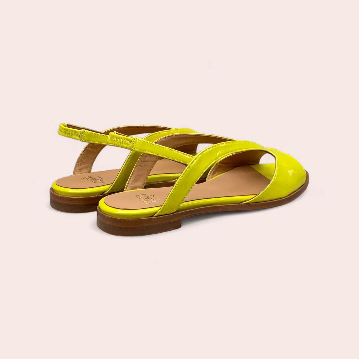 Karine Arabian YONI sandale plate jaune citron cuir verni