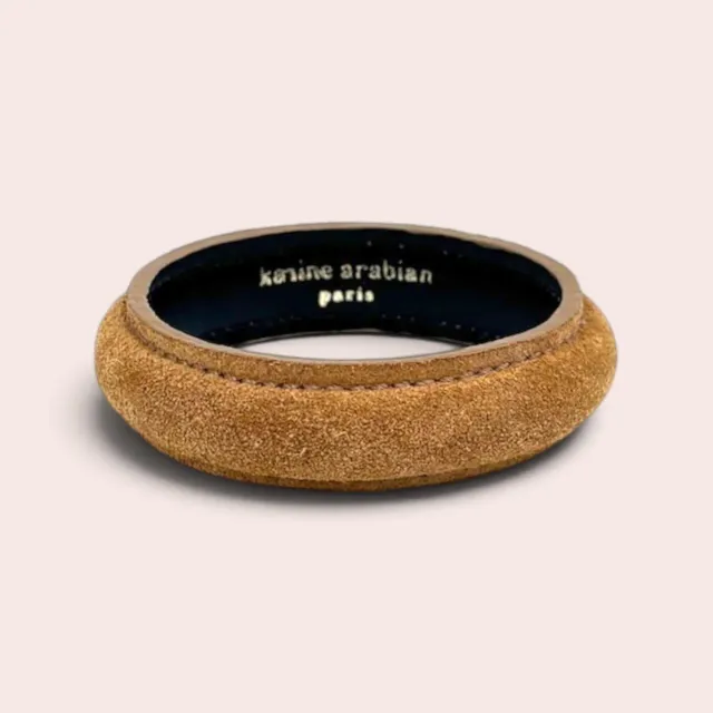 Karine Arabian Jonc velours camel bracelet cuir