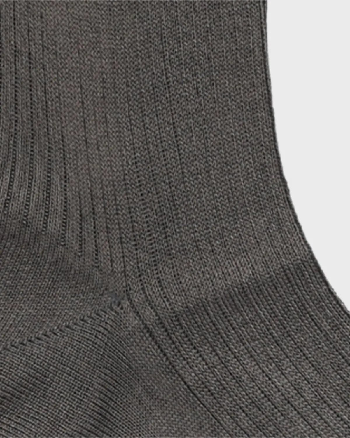Lola Cruz Silk chaussettes côtelées soie douce