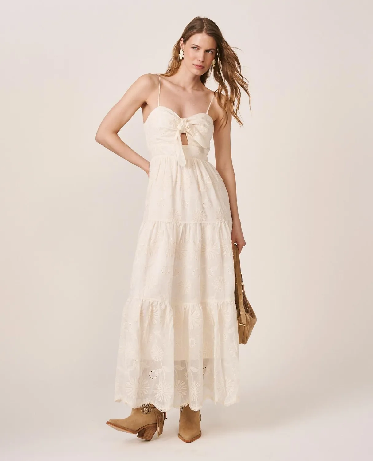Alma en Pena V26CL0228 robe midi blanche brodée Tencel