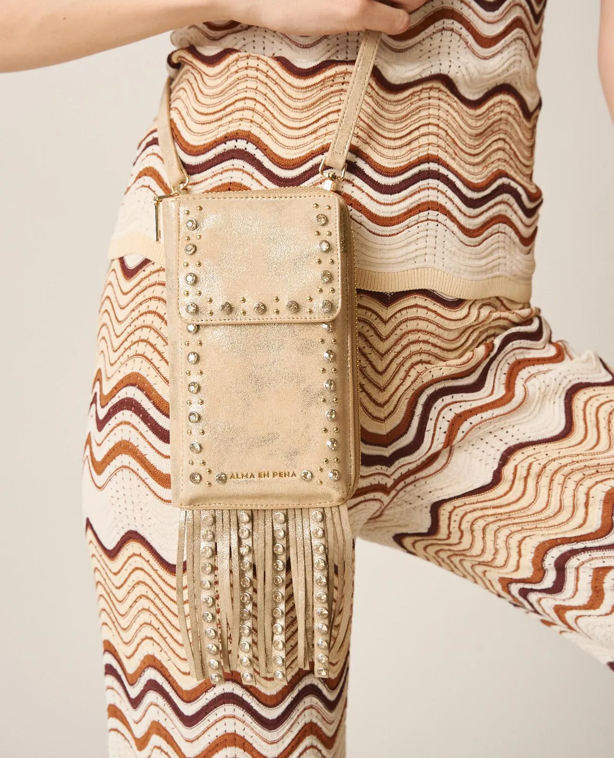 Alma en Pena Natalia sac cartera cuir beige clouté franges