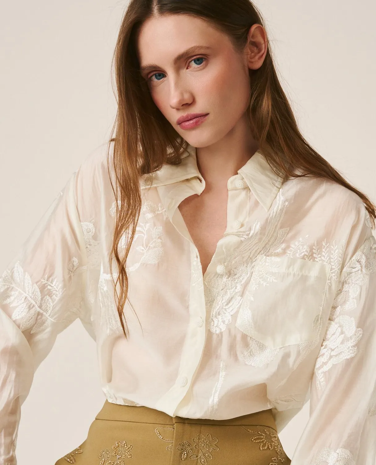 Alma en Pena V26CL0404 chemise blanche batiste brodée