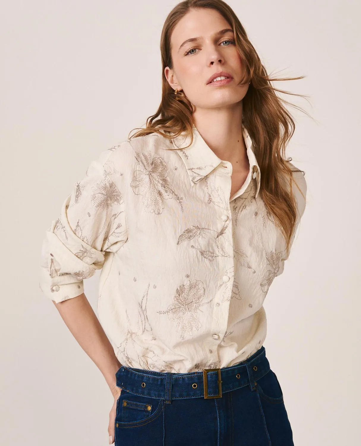 Alma en Pena V26CL0406 chemise blanche broderie florale