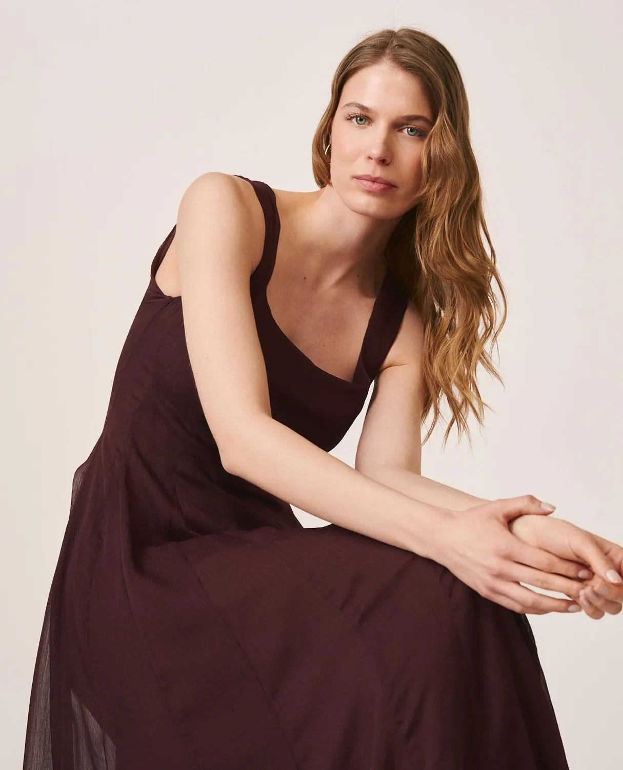 Alma En Pena V26CL0211 robe midi marron gaze fluide