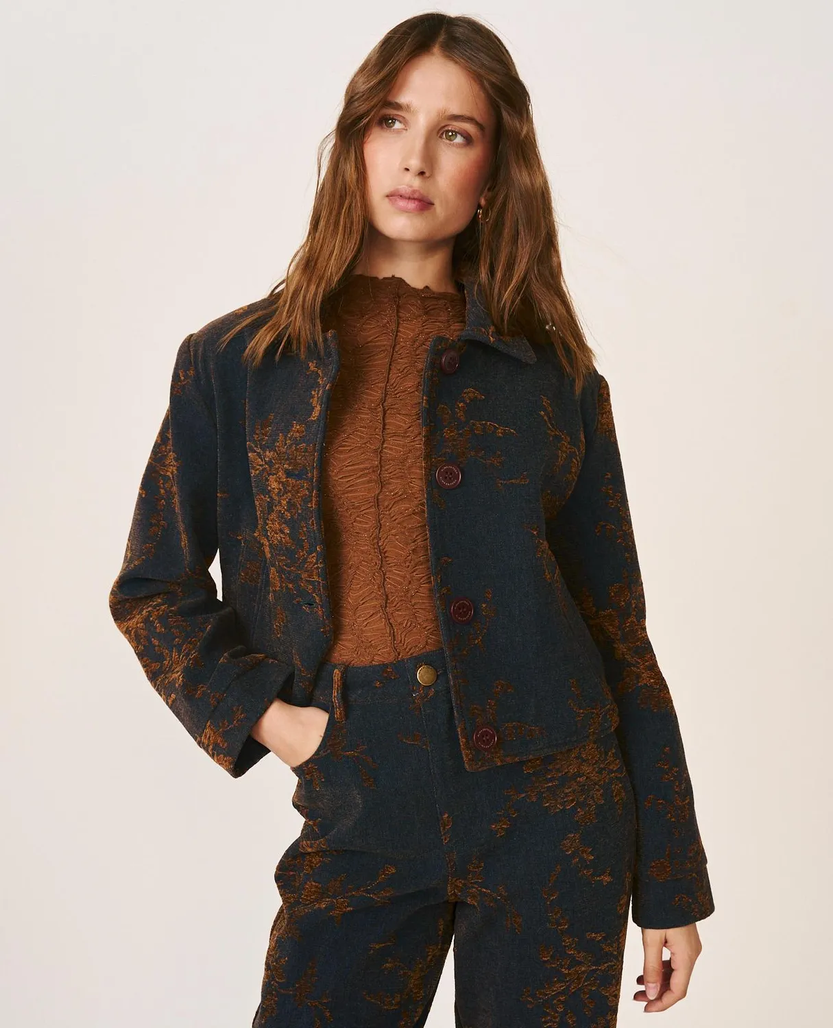 Alma en Pena I26CL1106 veste jean indigo denim floral