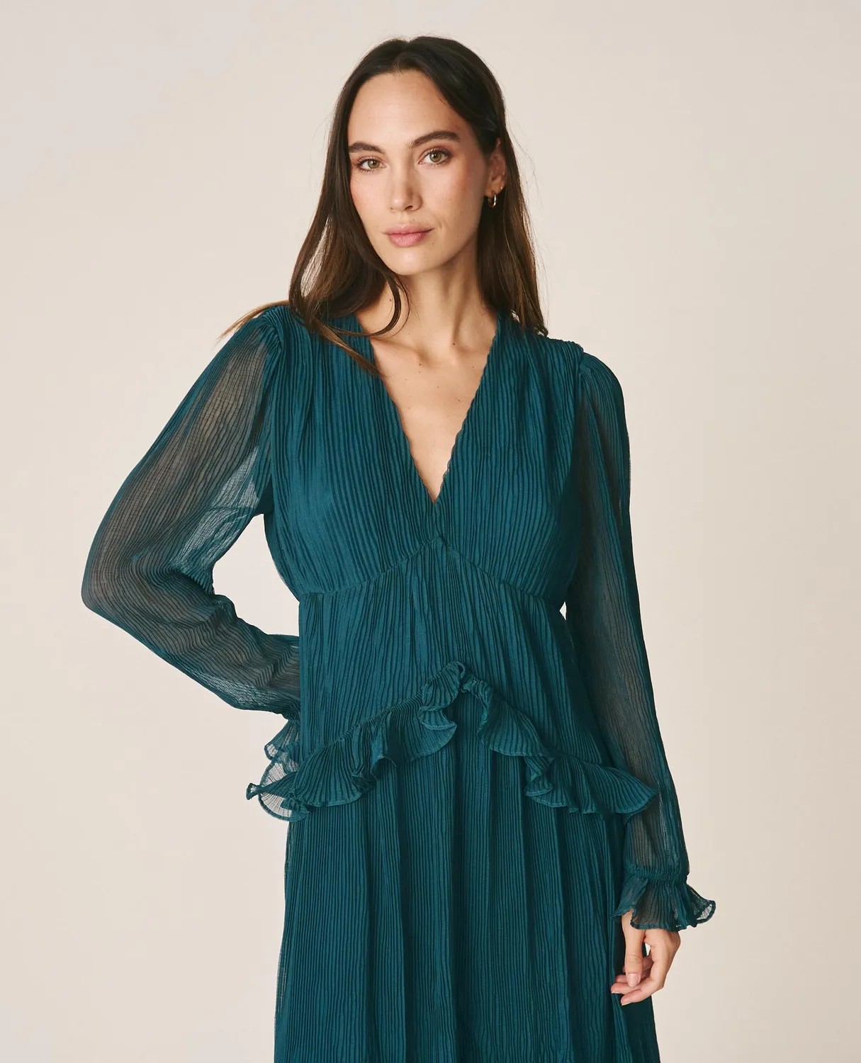 Alma en Pena I26CL0201 robe longue bleue plissée découpes