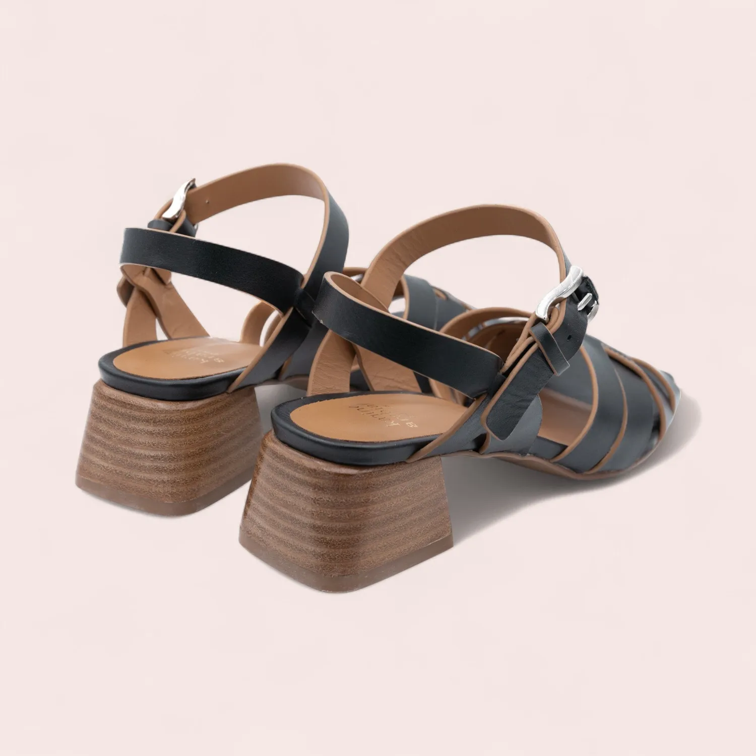 Karine Arabian Montfort sandale cuir noir camel talon 50 mm