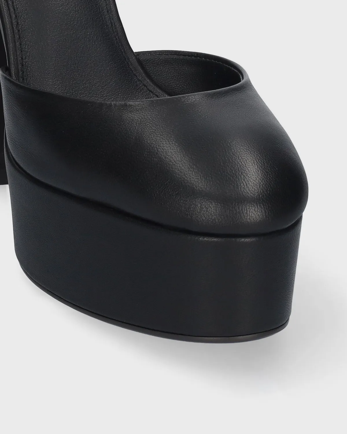 Lola Cruz Mencia Platforms 130 escarpins noirs plateforme