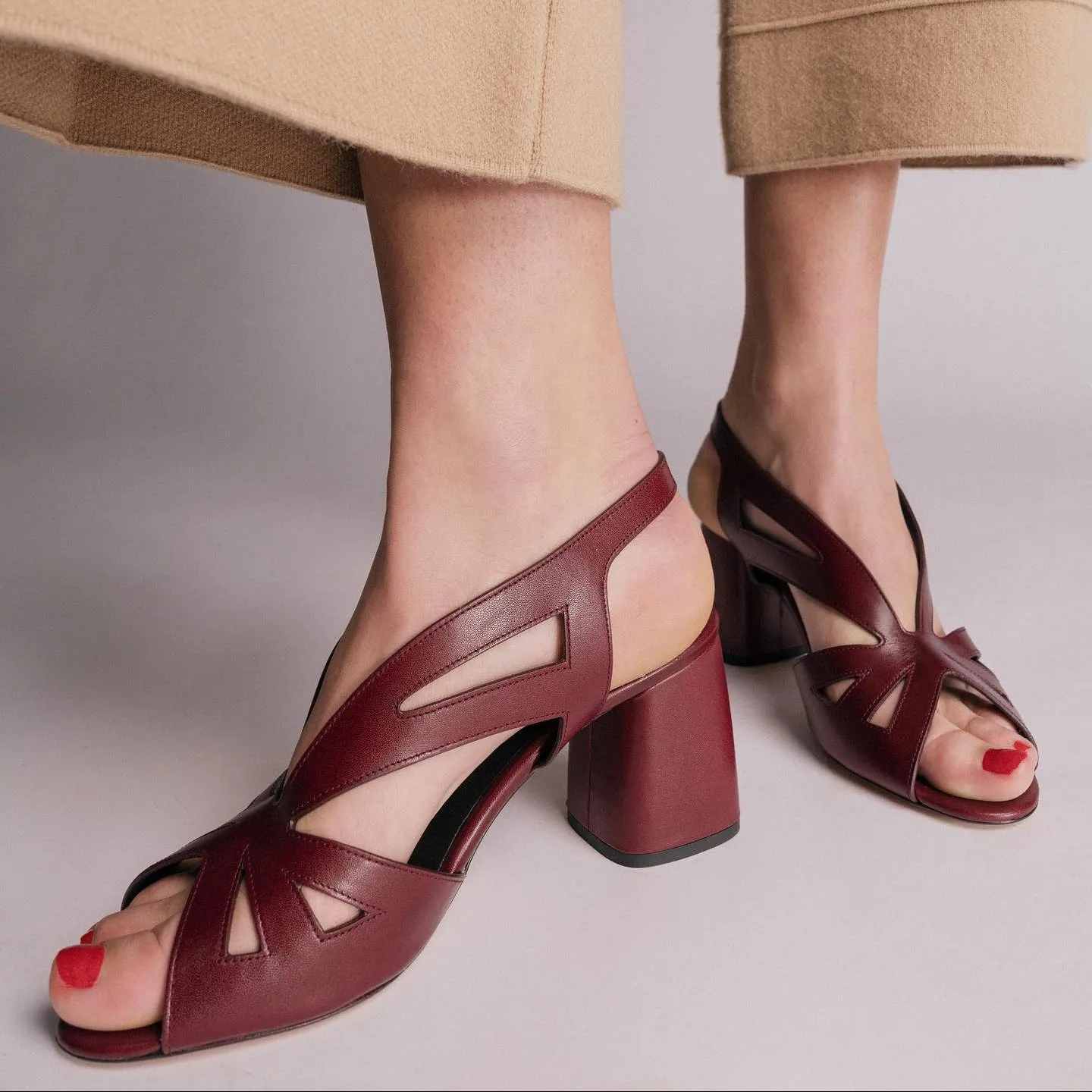 Karine Arabian JANE sandale cuir lilas talon 80 mm