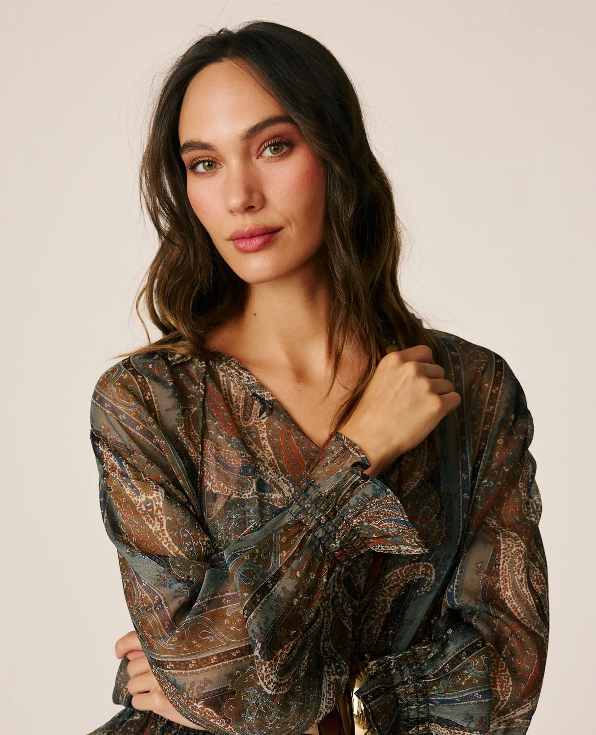 Alma en Pena I26CL0509 blouse grise gaze volants
