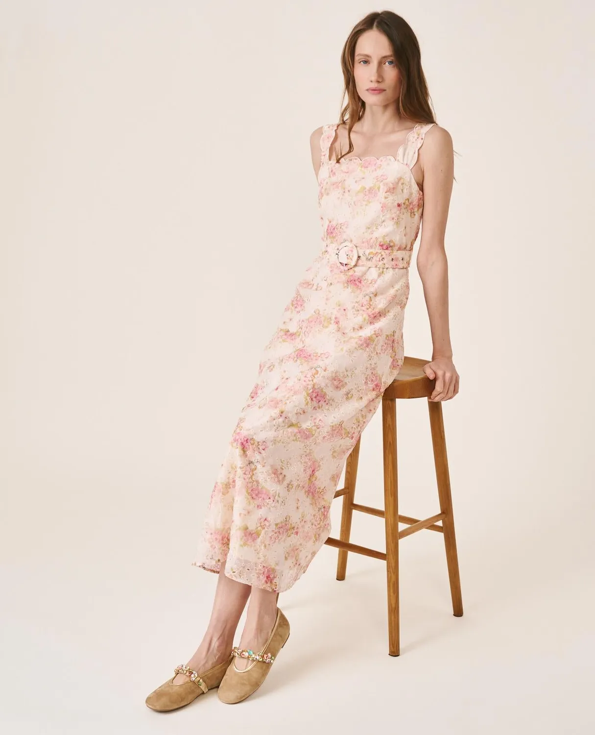 Alma en Pena V26CL0213 robe longue rose floral broderie