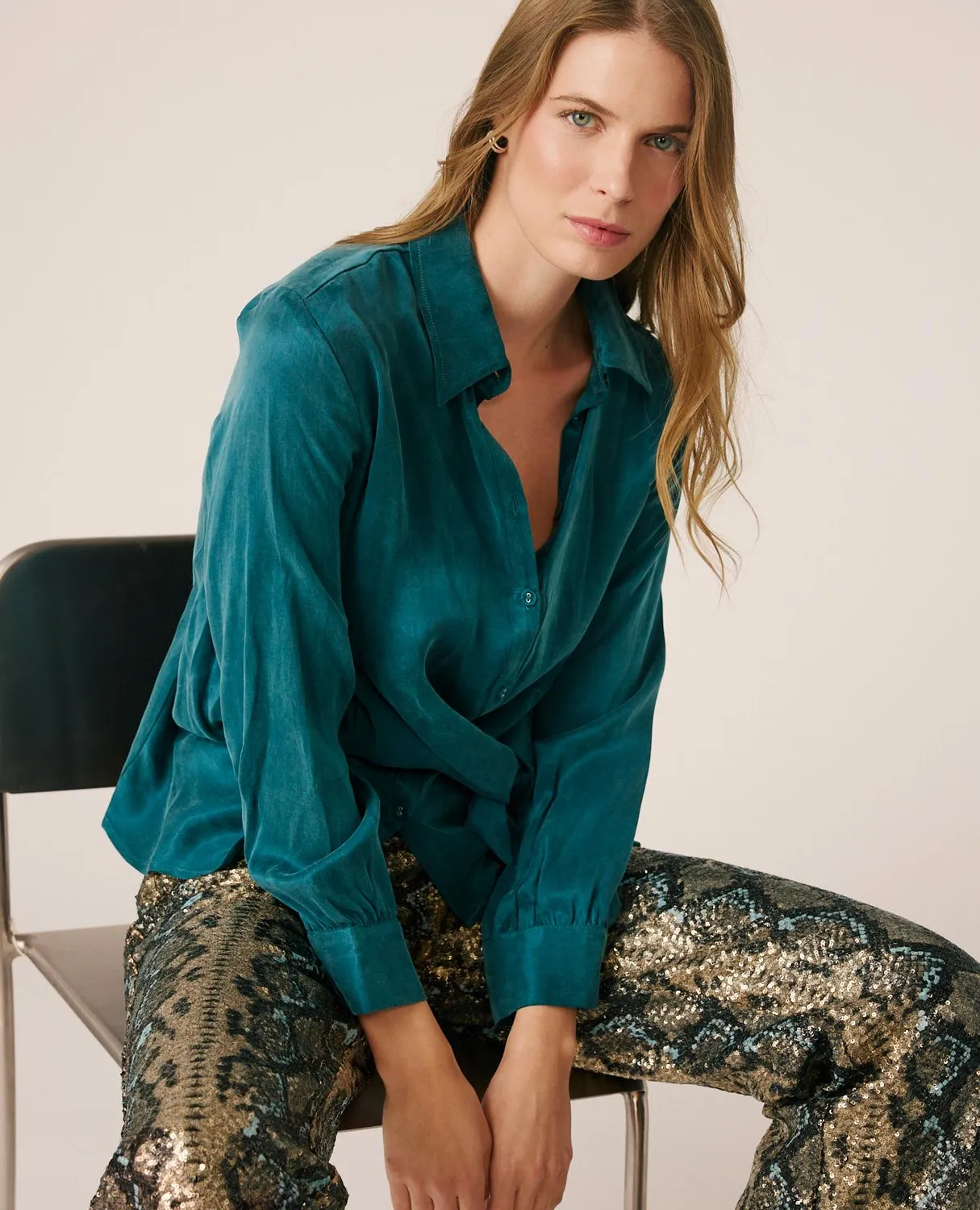 Alma en Pena I26CL0400 blouse satin océan
