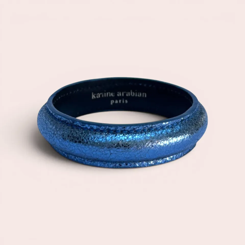 Karine Arabian Jonc bleu bracelet cuir métallisé