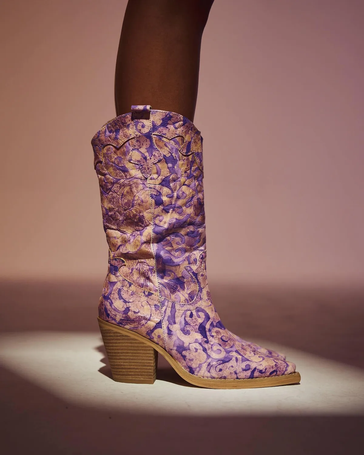 Alma en Pena V250131 botte cuir violet brodé 8 cm