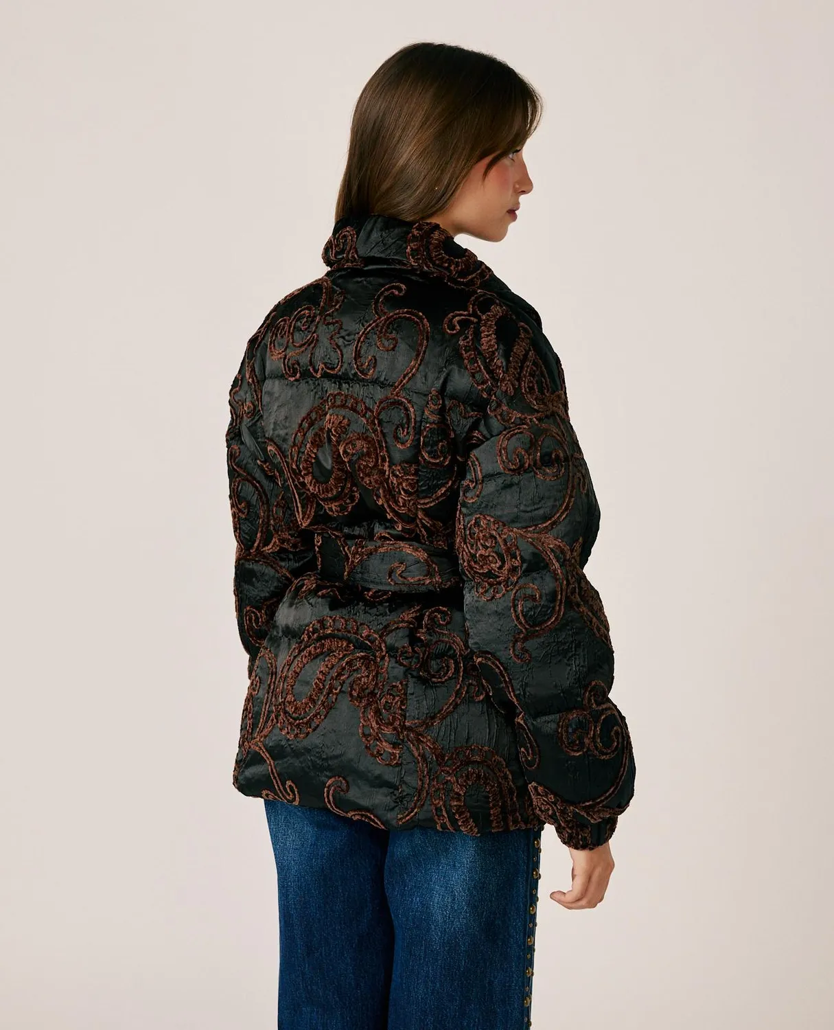 Alma en Pena I26CL1501 manteau matelassé satin noir