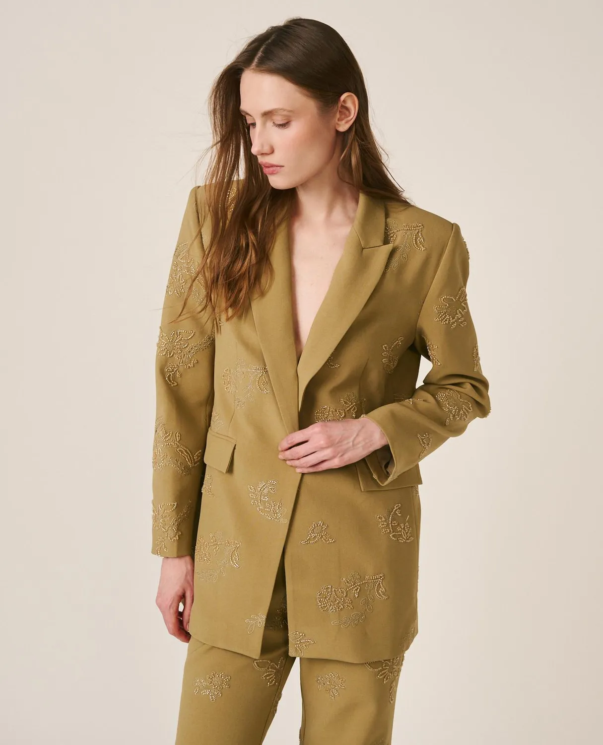 Alma en Pena V26CL1001 blazer crêpe kaki fluide boutonné