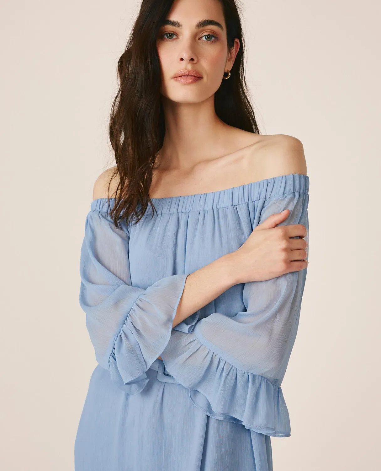 Alma en Pena V26CL0253 robe midi ciel bardot fluide