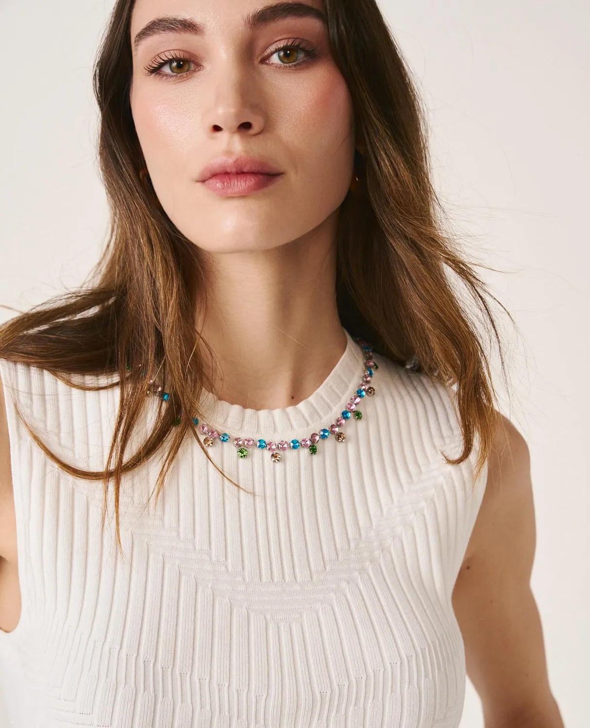 Alma en Pena V26CL0626 top blanc peplum brodé